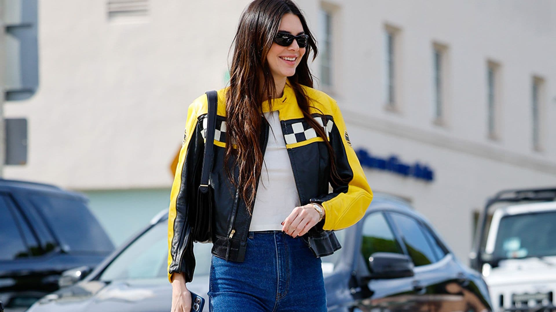 La 'biker' motera de Kendall Jenner y otras chaquetas para transformar tus looks con básicos en 2023