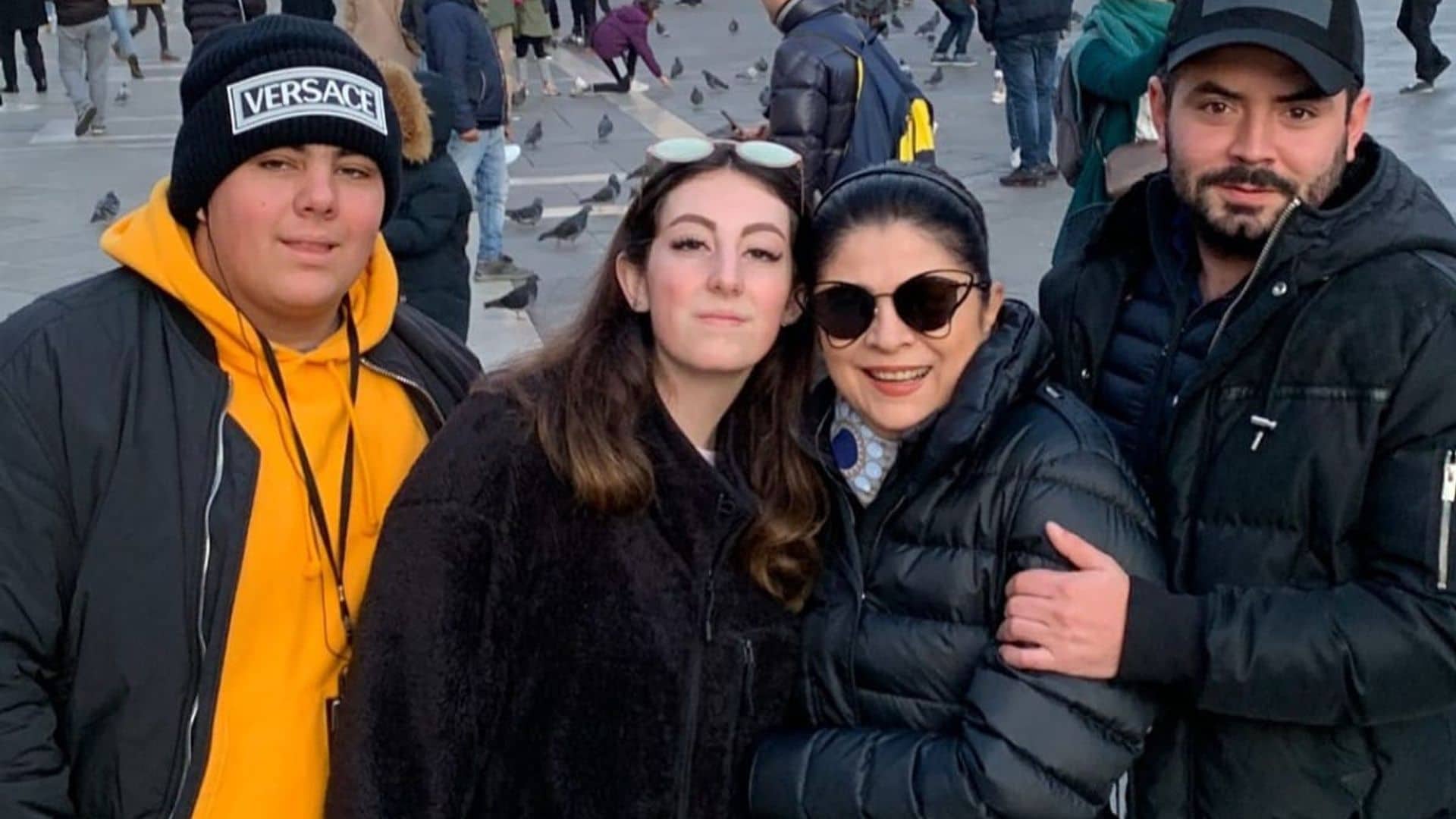 Los mellizos de Victoria Ruffo ya cumplieron 18 años y ahora lucen como todos unos jovencitos