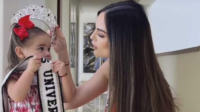 ximena navarrete y su hija