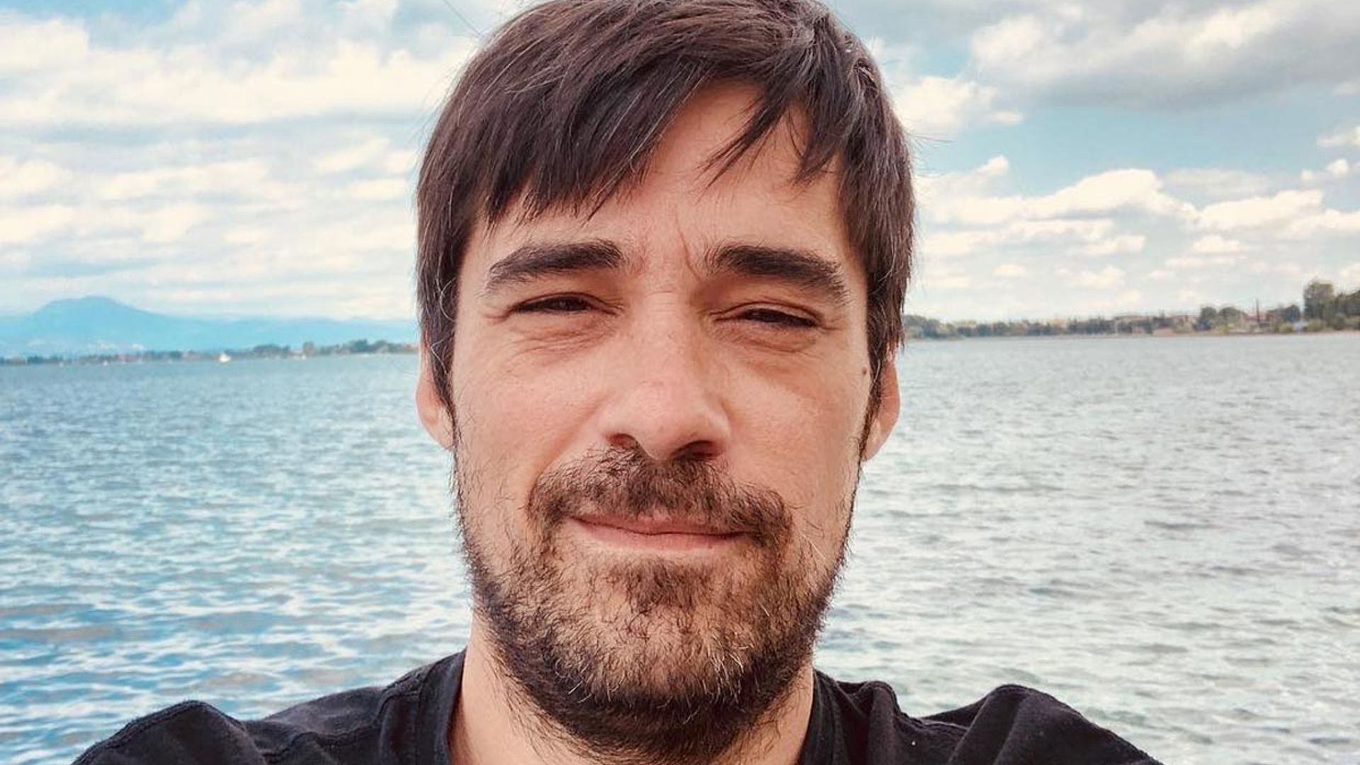 jordi-cruz-presentador-de-art-attack-lamenta-la-muerte-de-su-padre