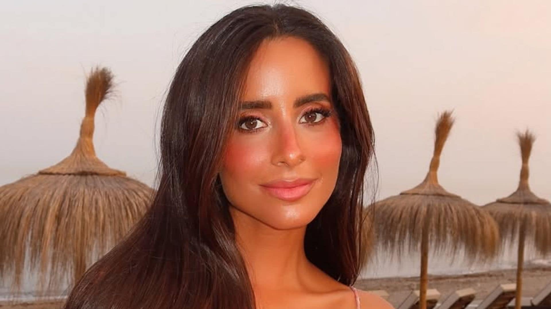 La técnica de colorete 'haute blush' de Hailey Bieber y María Fernández-Rubíes con efecto buena cara