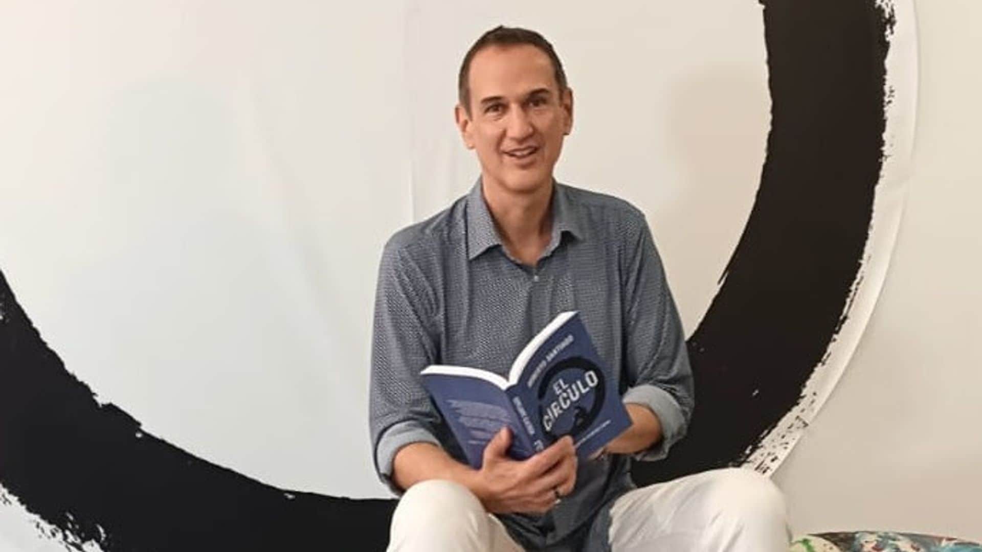 Roberto Santiago, escritor