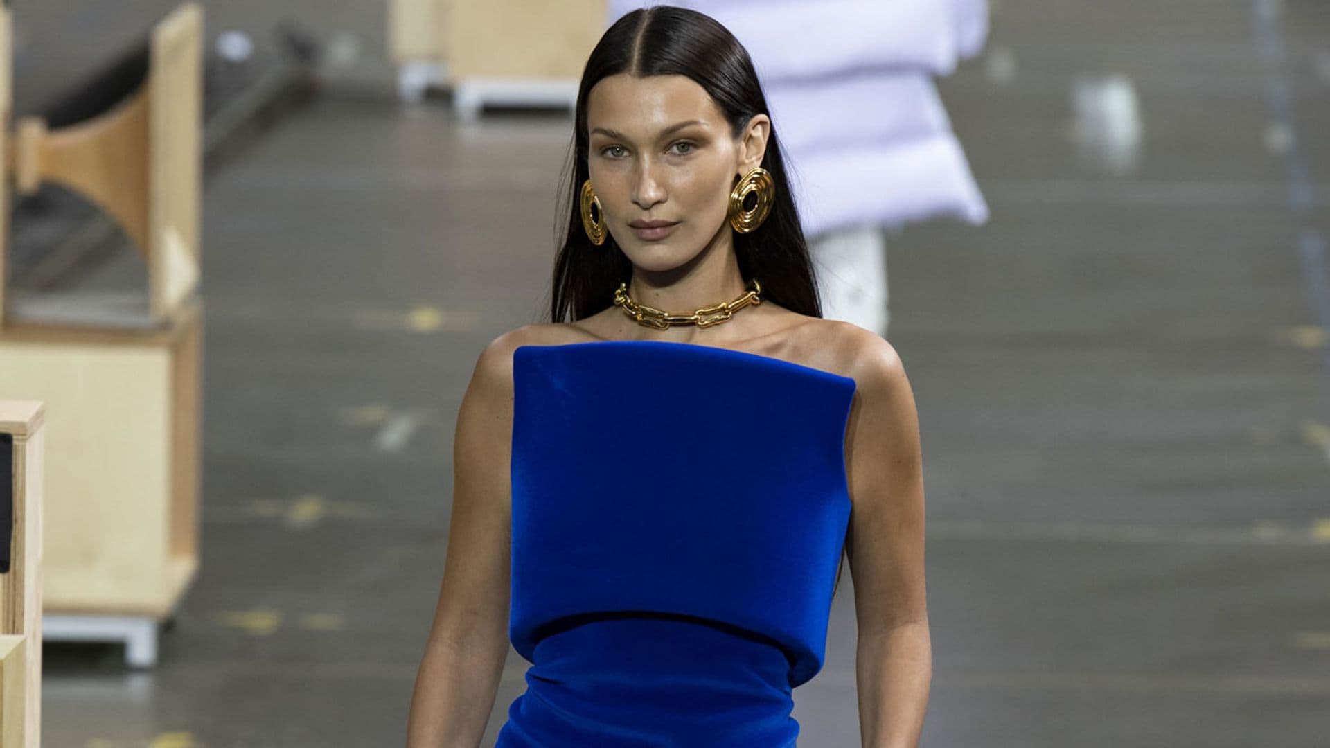 Bella Hadid celebra su cumpleaños más íntimo: comida tradicional y un baile con Dua Lipa