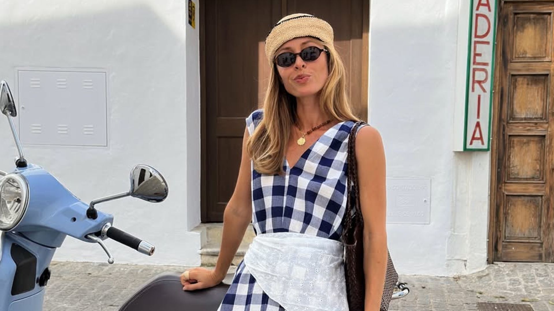 Los 10 looks que te salvarán en junio cuando no sepas qué ponerte