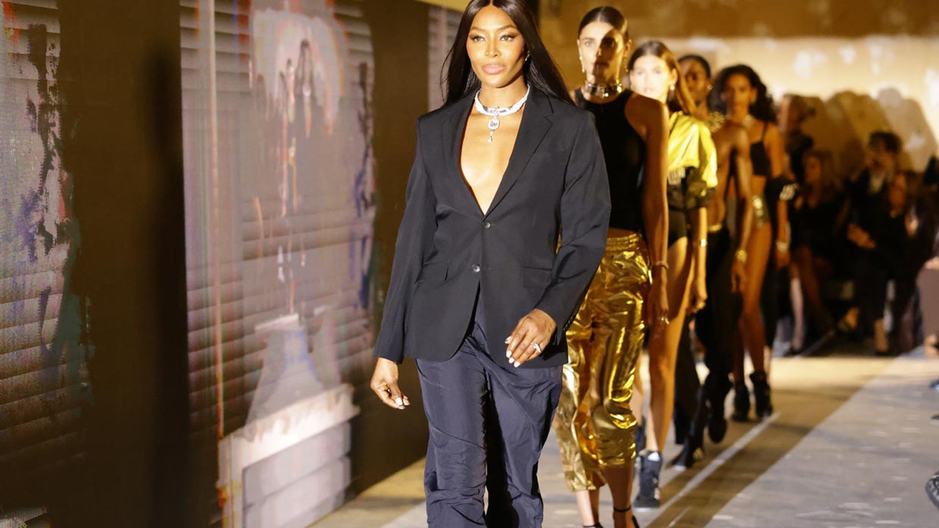 El desfile de joyería en el que Naomi Campbell ha revalidado su título de 'top'