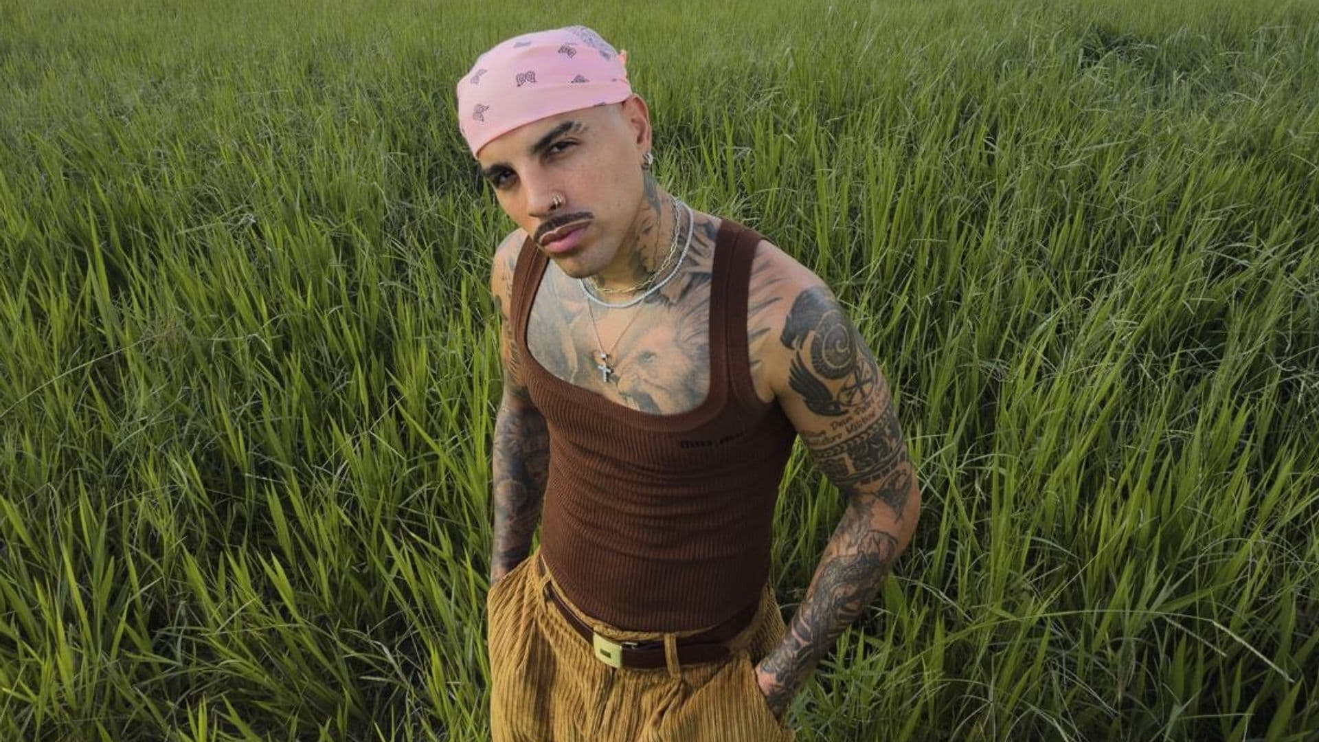 Rauw Alejandro estrena video de Besito en la frente grabado con iPhone