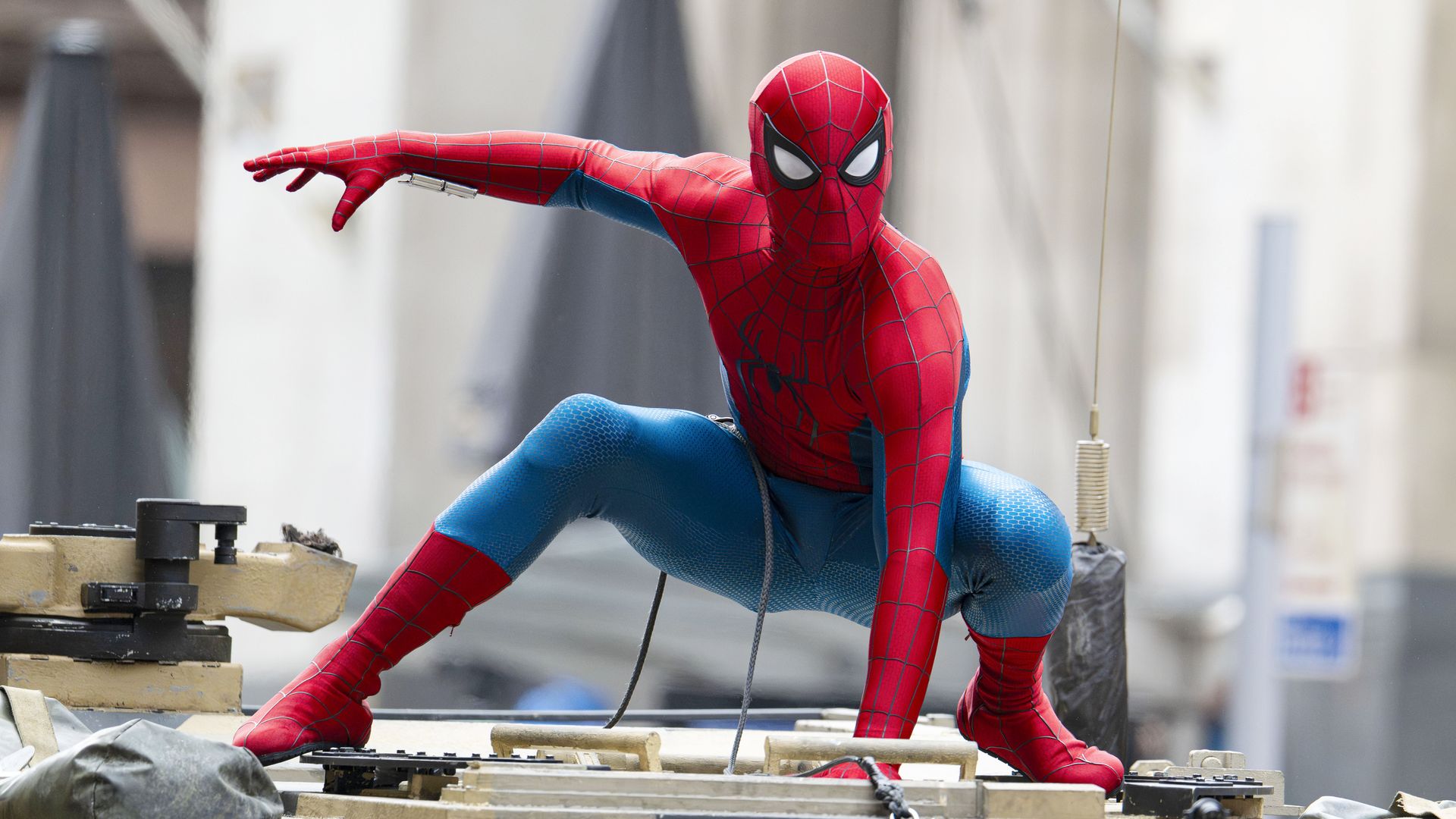 Tom Holland en el rodaje de 'Spider-Man: Brand New Day' el 3 de agotsto de 2025 en Glasgow, Escocia