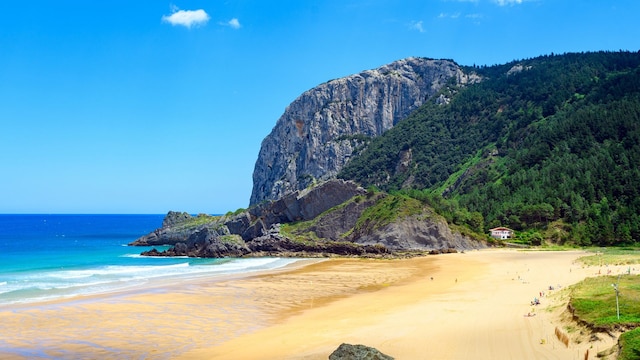 Playa de Laga, Vizcaya, entre las playas más bonitas de España para el verano 2025