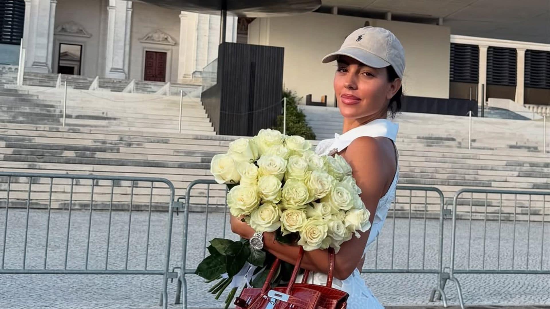Georgina Rodríguez reafirma su fe con una visita especial al Santuario de la Virgen de Fátima