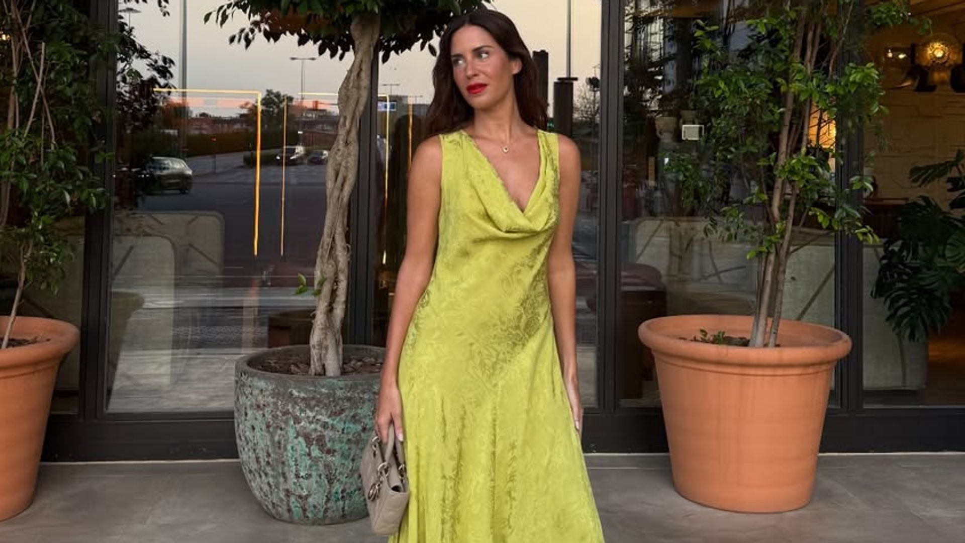 Gala González, sobre el vestido que llevó en la Feria de Abril y fascinó a las sevillanas: "Es la apuesta perfecta para una mujer todoterreno"