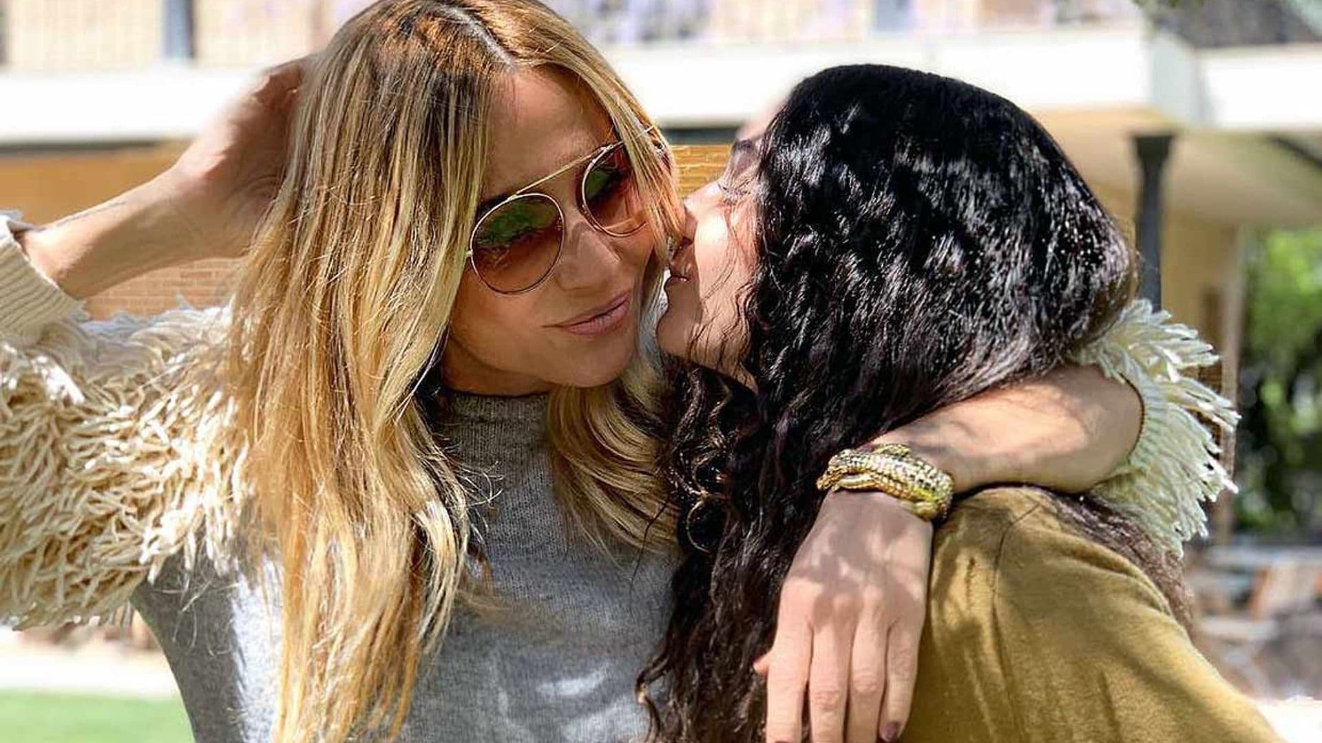 'Con algo especial, noble y sabe lo que quiere': Marta Sánchez, orgullosa de su hija Paula, que cumple 18 años