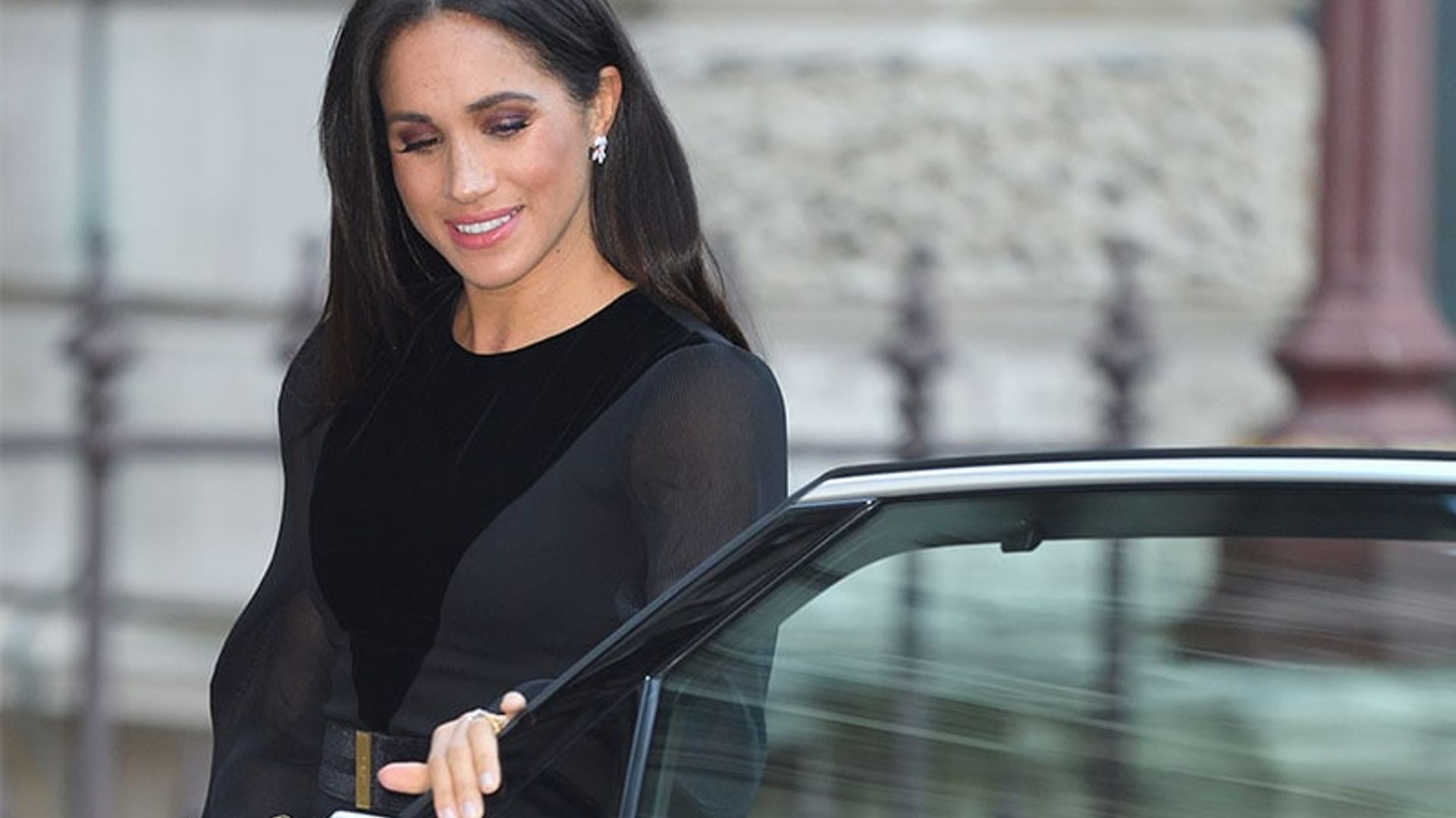 Por qué el que Meghan cierre su puerta al bajar del auto ha causado tanto revuelo