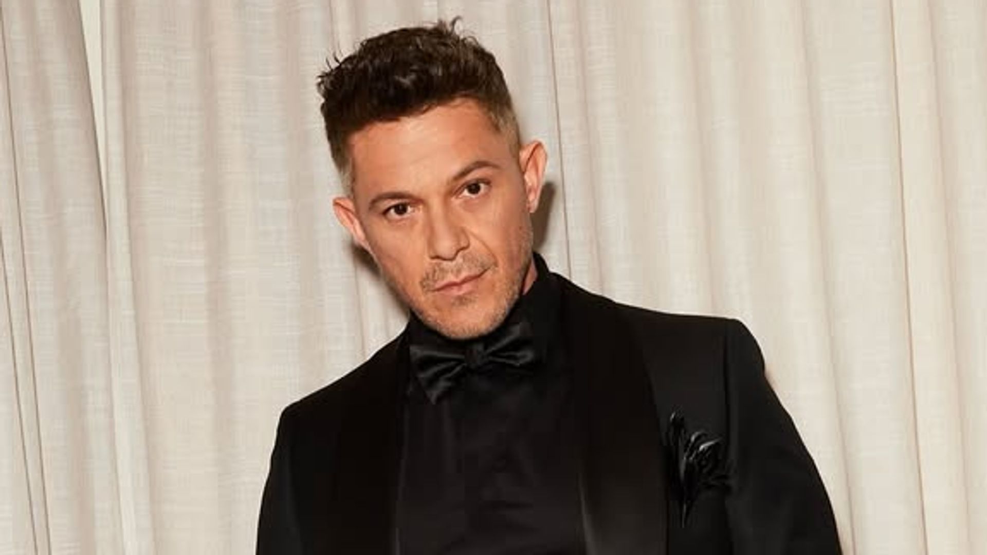 Así es la espectacular casa de Alejandro Sanz en Madrid: un refugio exclusivo con estudio, guitarras de lujo y piscina interior