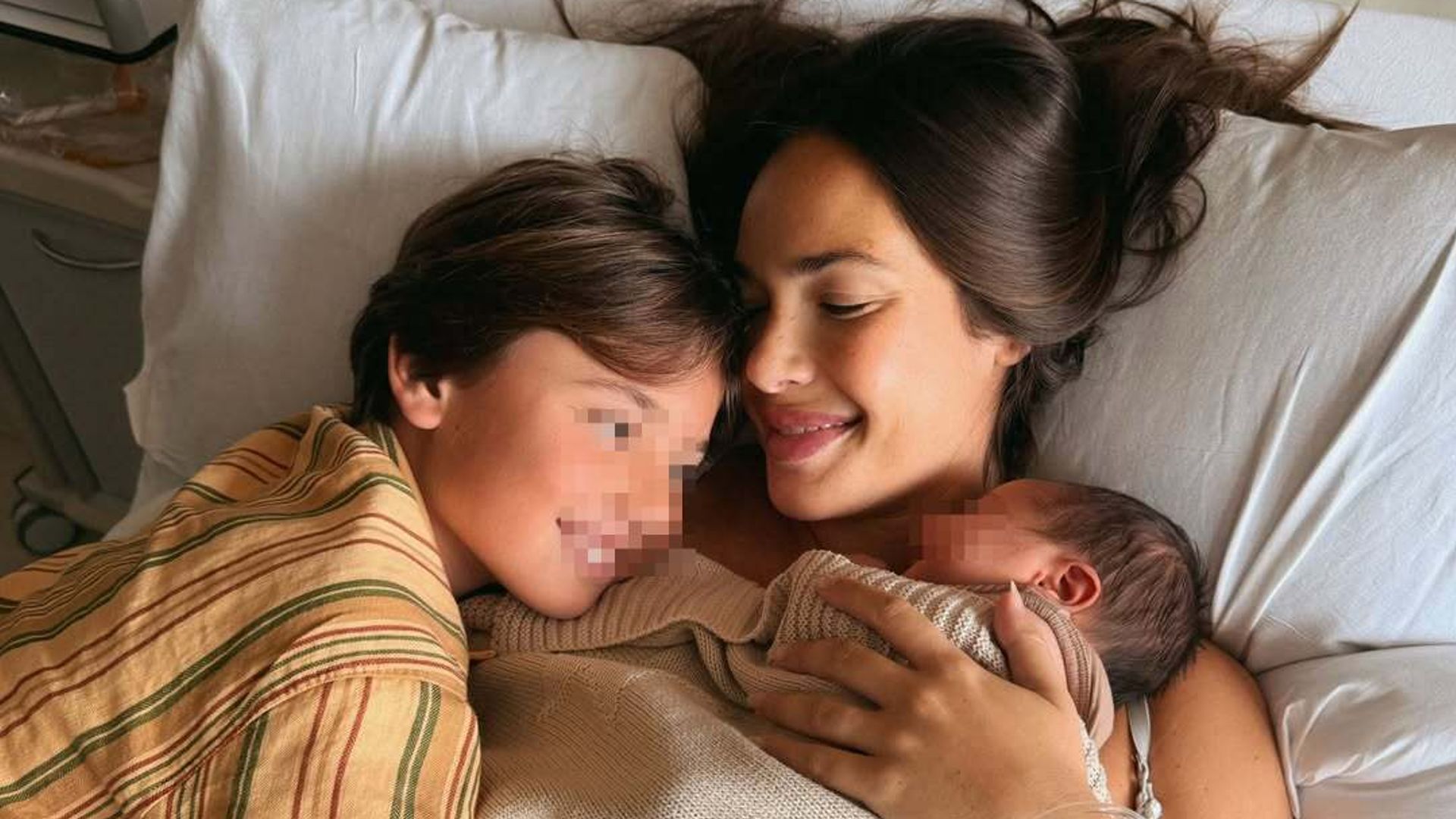 Ana Moya y Diego Conde abren las puertas de su intimidad en el día más feliz de sus vidas: la llegada a casa de su bebé, el pequeño Paolo
