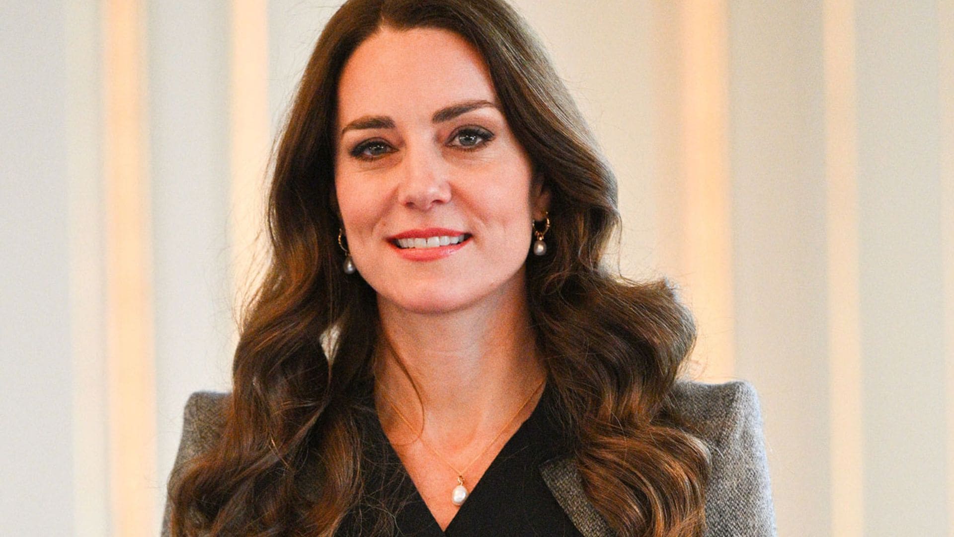 El cambio de look exprés de Kate (y con guiño a Diana) para su cita con la realeza danesa