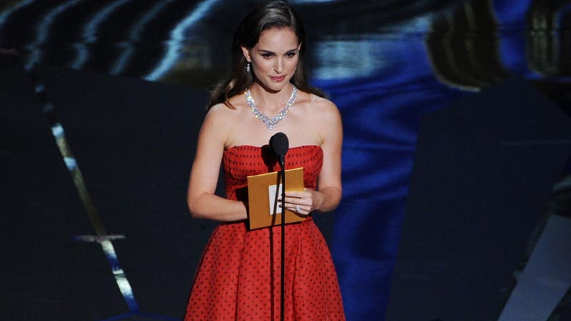 Polémica en los Oscar: Los directores critican duramente que algunos premios se entreguen durante la publicidad