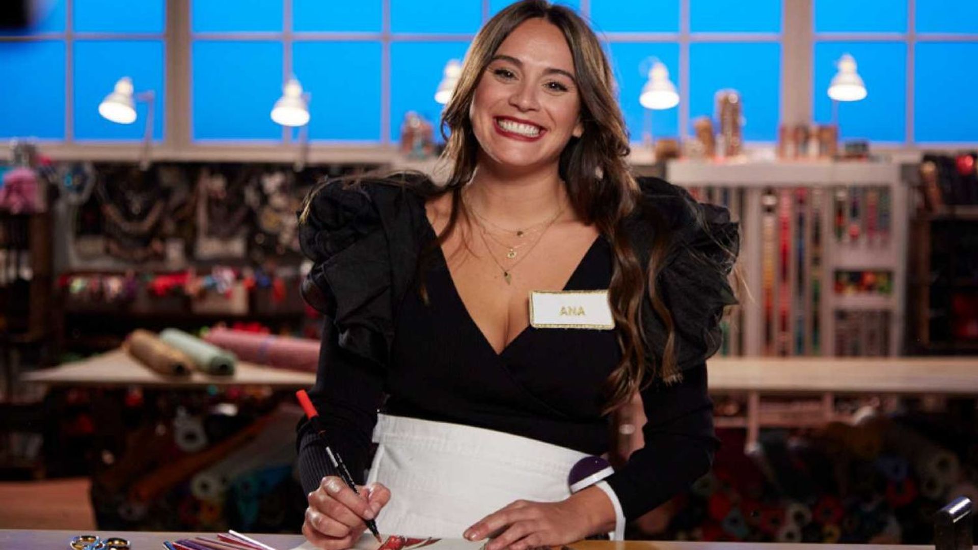 Ana gana la primera prueba de la noche, pero acaba siendo expulsada en el tercer programa de 'Maestros de la costura'