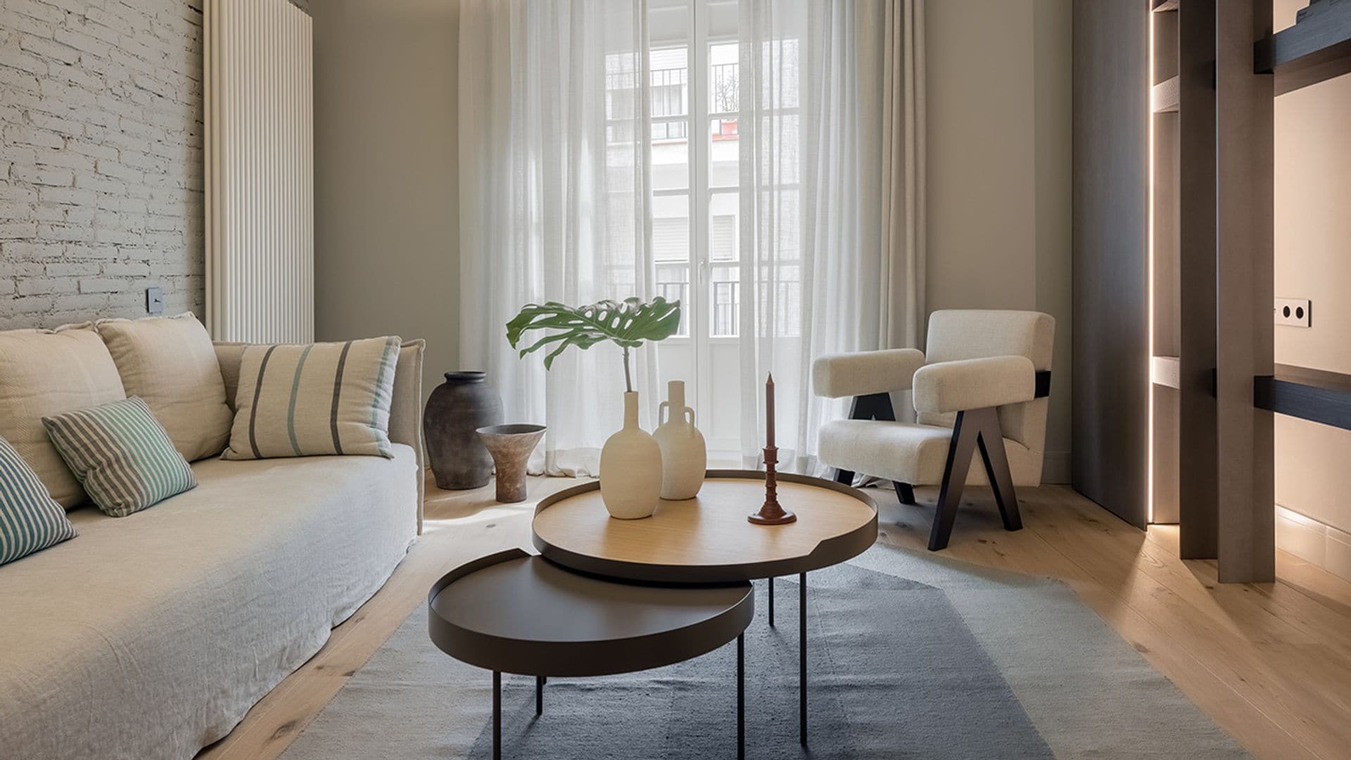 Así es la completa reconfiguración de un piso de 170 m2 ubicado en el corazón de Sitges