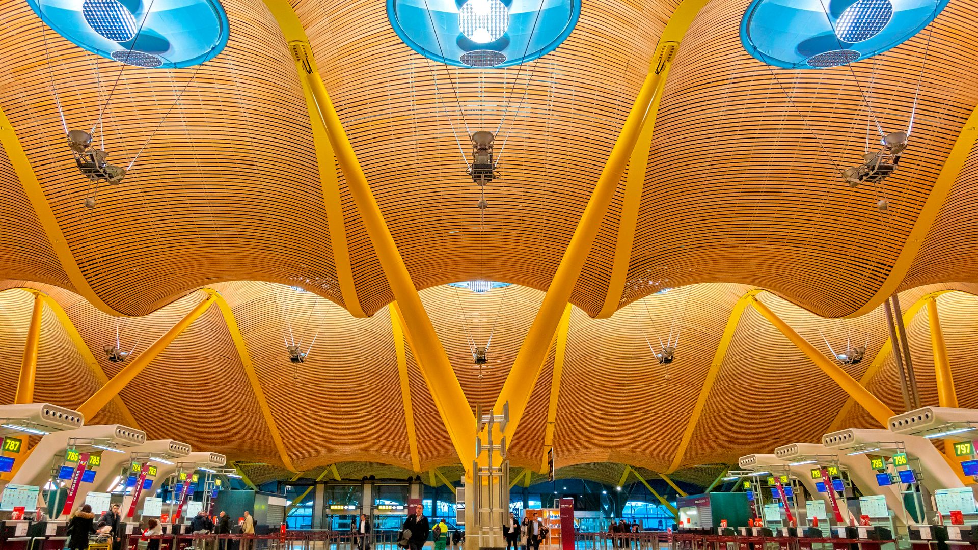 No solo volar: todo lo que puedes hacer, comer y disfrutar en el aeropuerto Adolfo Suárez Madrid-Barajas