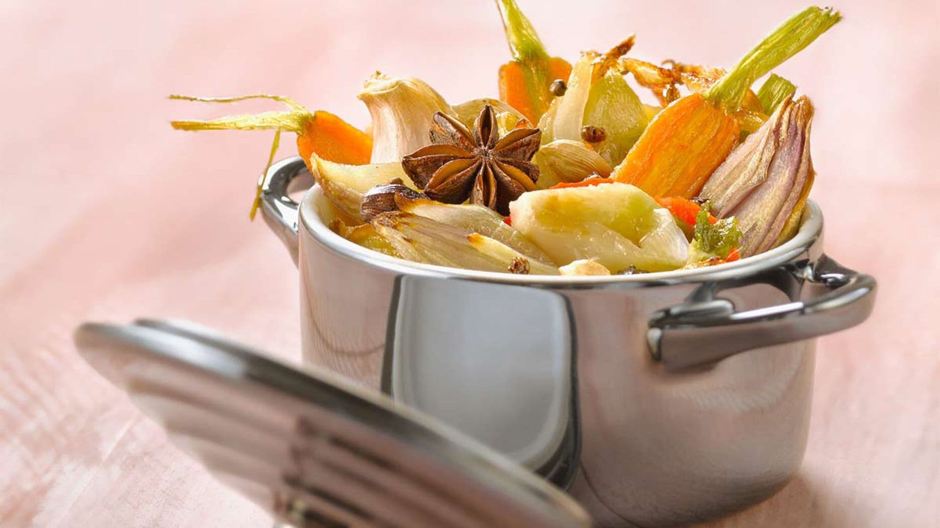 Cazuela de verduras guisadas con cardamomo y anís estrellado