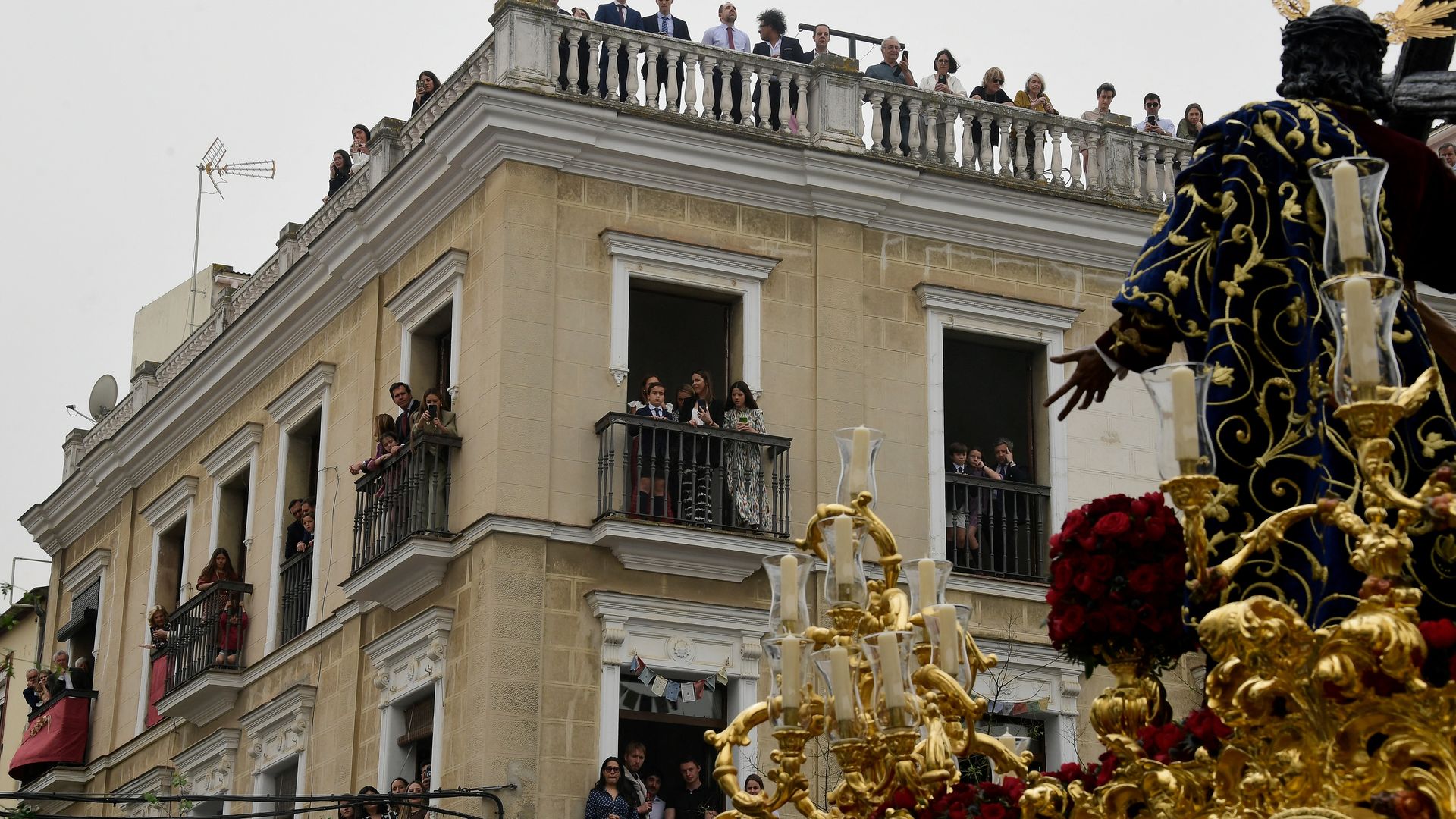 Cuánto cuesta alquilar un balcón en Sevilla para ver la Semana Santa: precios de hasta 9.000 euros