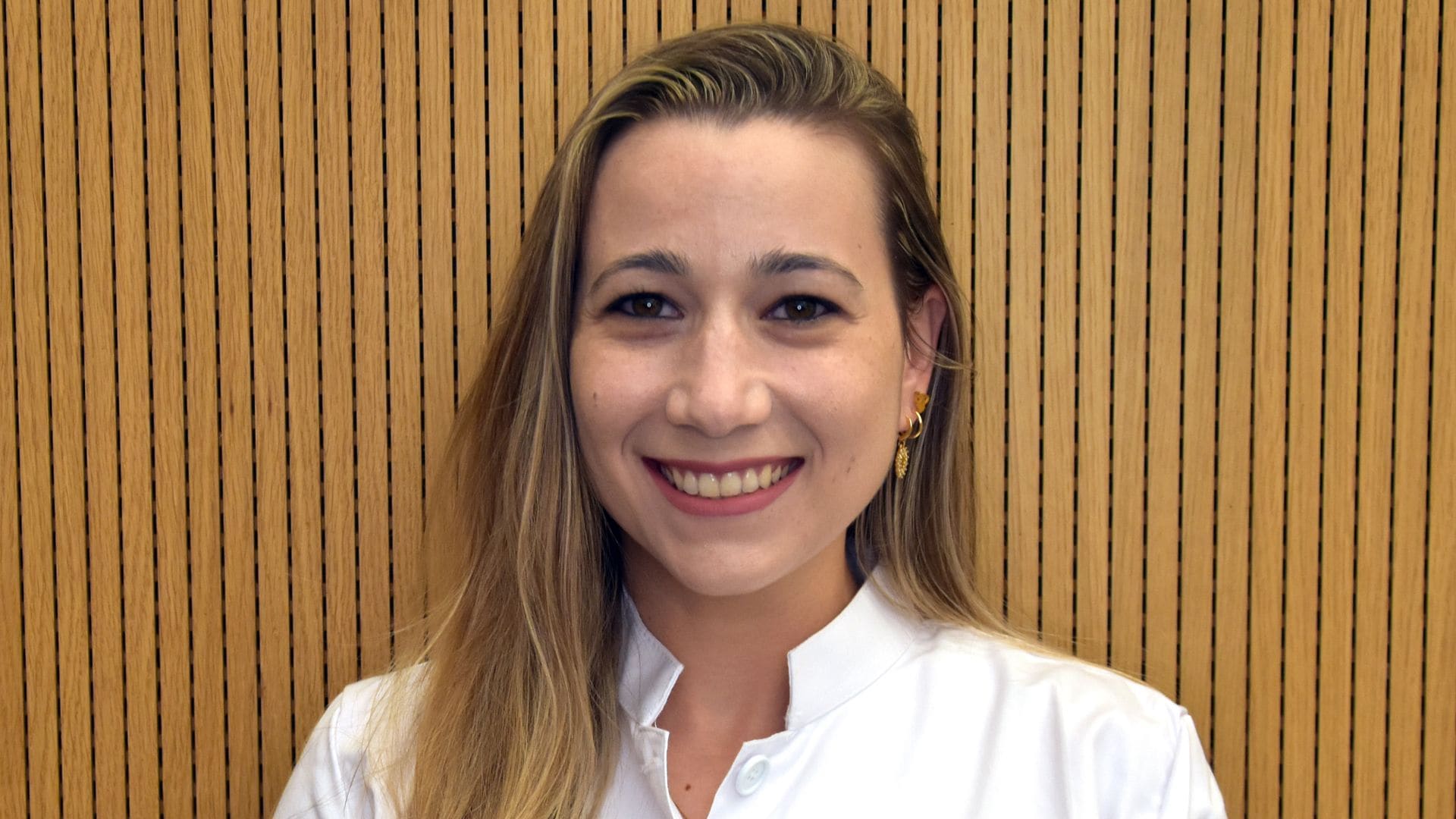 Dra. Antonella de Ponte Davi, Ginecóloga especialista en ginecología regenerativa y funcional. Experta en menopausia y sexualidad de la mujer.