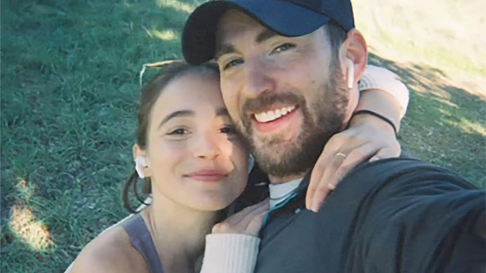 ¿Quién es Alba Baptista, la flamante esposa de Chris Evans?