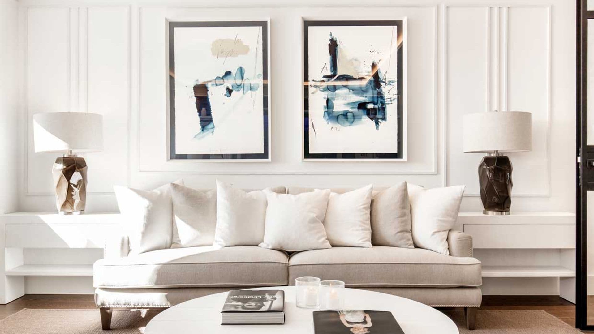 Cómo integrar cuadros modernos en una decoración clásica y que la combinación funcione
