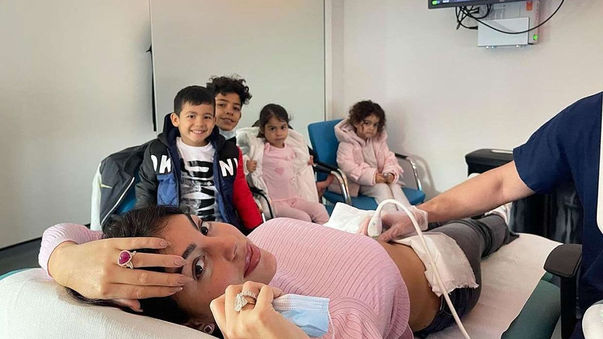 ¿Niños o niñas? Los hijos de Georgina y Cristiano descubren que los hermanitos que tendrán son…