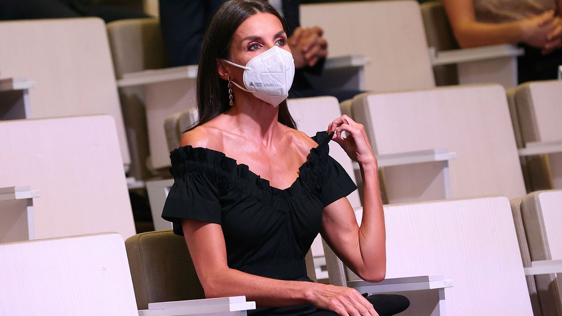 Doña Letizia retoma su agenda tras la marcha de la princesa Leonor a Gales