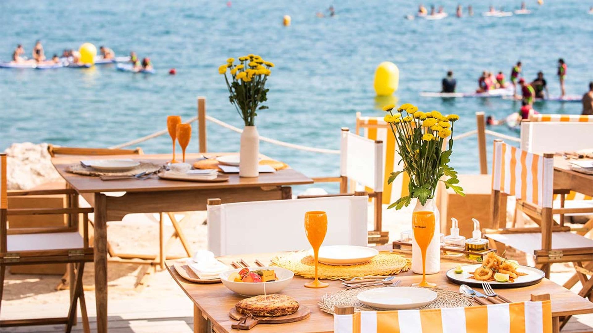 ¿Champán y playa? ¡La combinación perfecta!