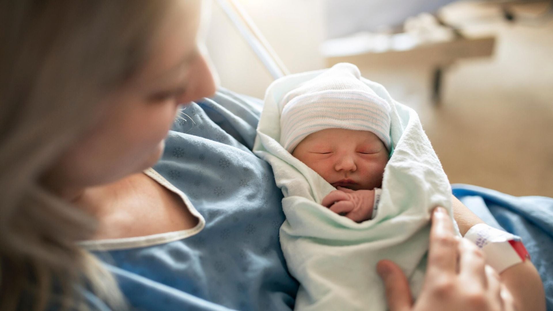 ¿Visitas a la madre y al recién nacido? Por qué no son una buena idea