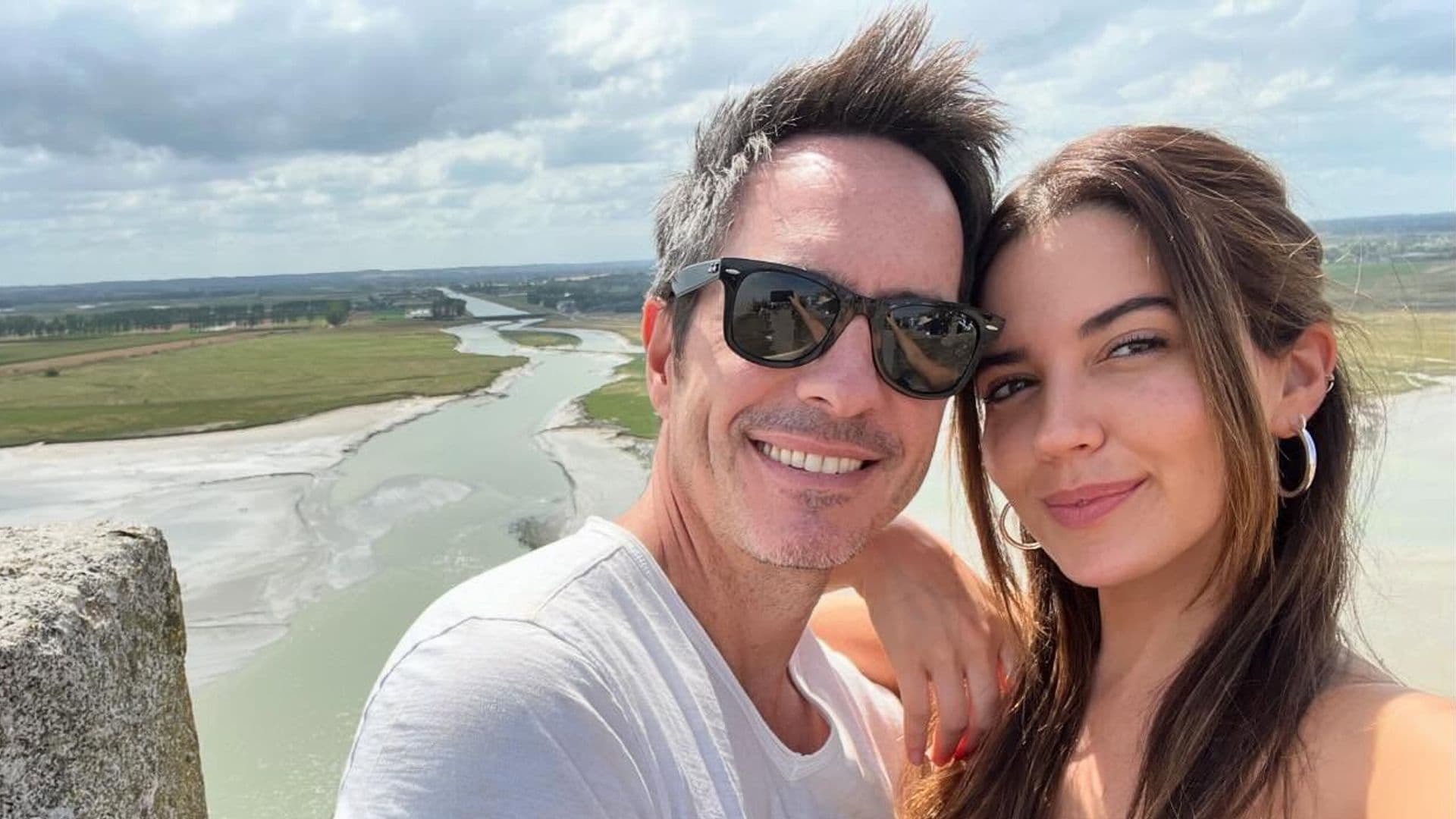 Mauricio Ochmann hace frente a los rumores de crisis en su relación con Lorena González