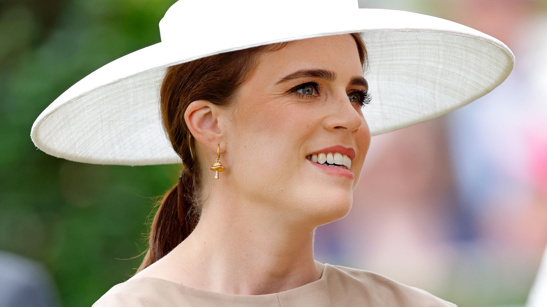 La princesa Eugenia comparte la postal más linda junto a sus tres hijos en un día especial