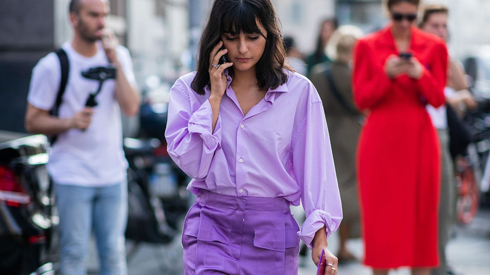 Camisas en color pastel para estrenar en junio y llevar con pantalón sastre