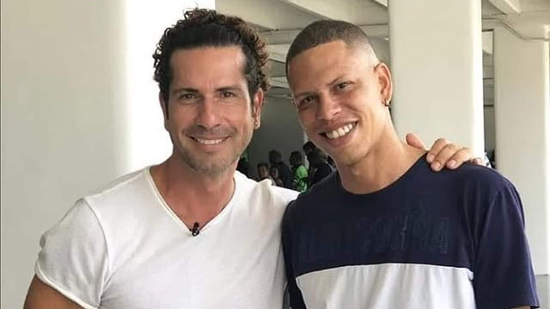 Gregorio Pernía con su hijo mayor, Diego, a quien reconoció en 2018.