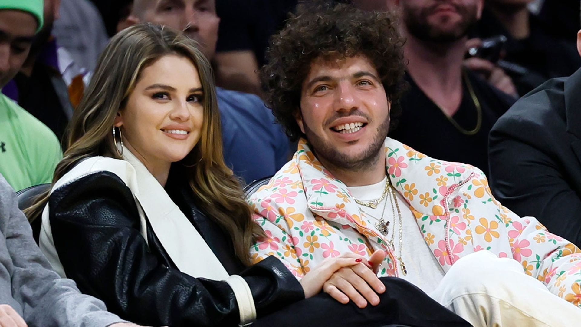 ¿Fan antes que novio? Benny Blanco enseña un autógrafo de Selena Gomez de hace más de 15 años