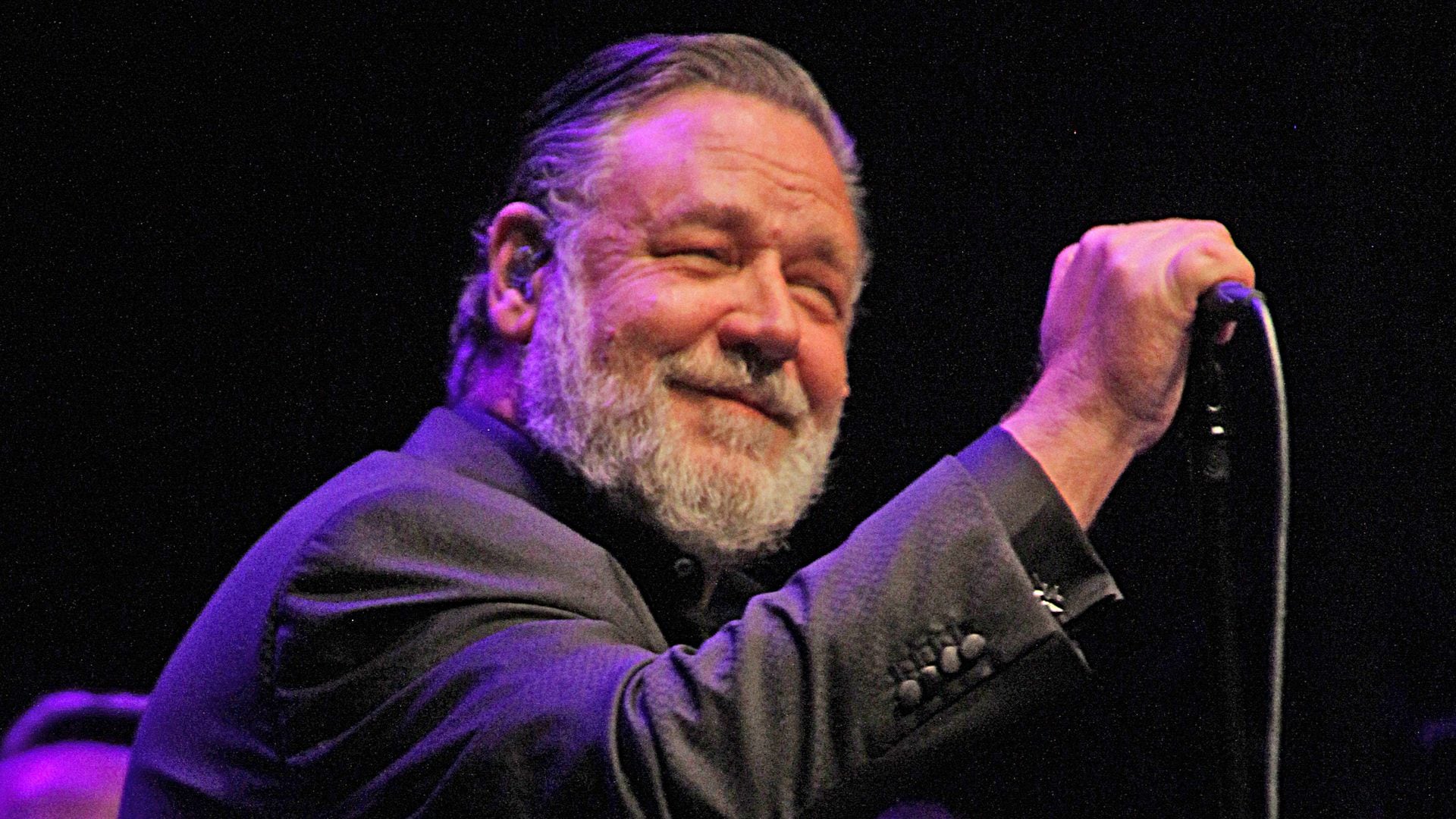 Russell Crowe sorprende con su impactante cambio físico tras llegar a pesar 120 kilos