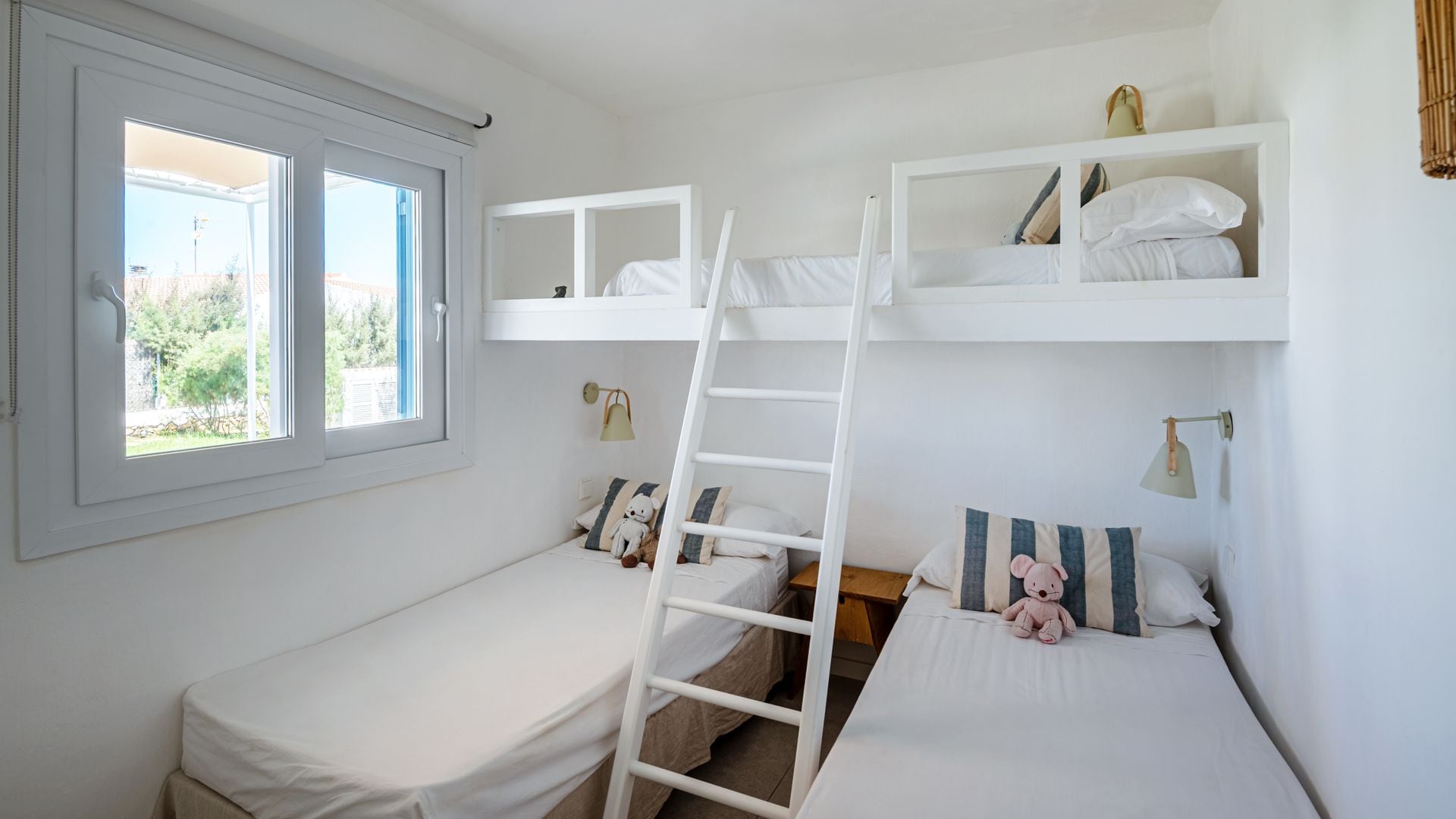 Dormitorio secundario con litera