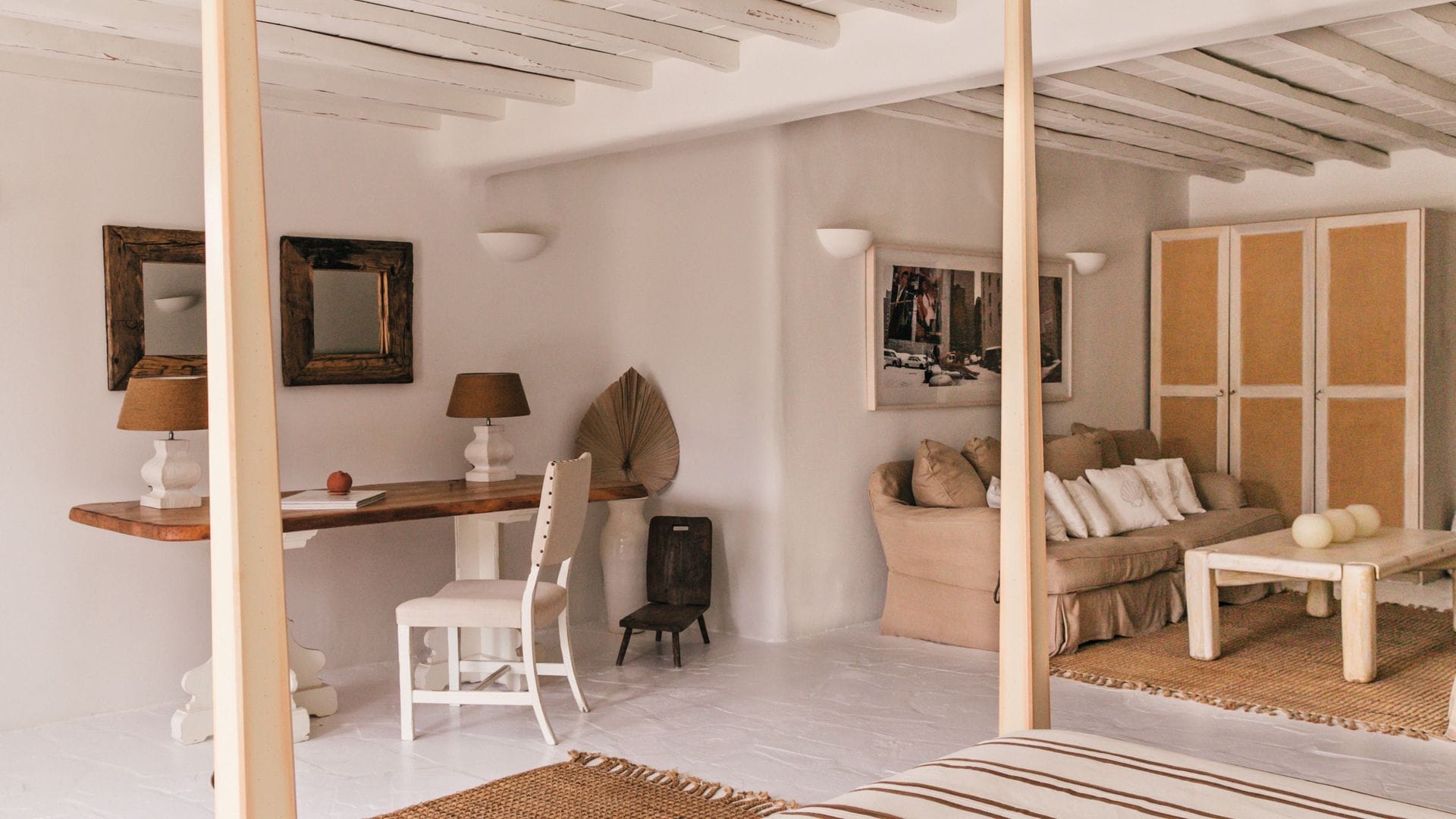 Otra vista de la misma habitación