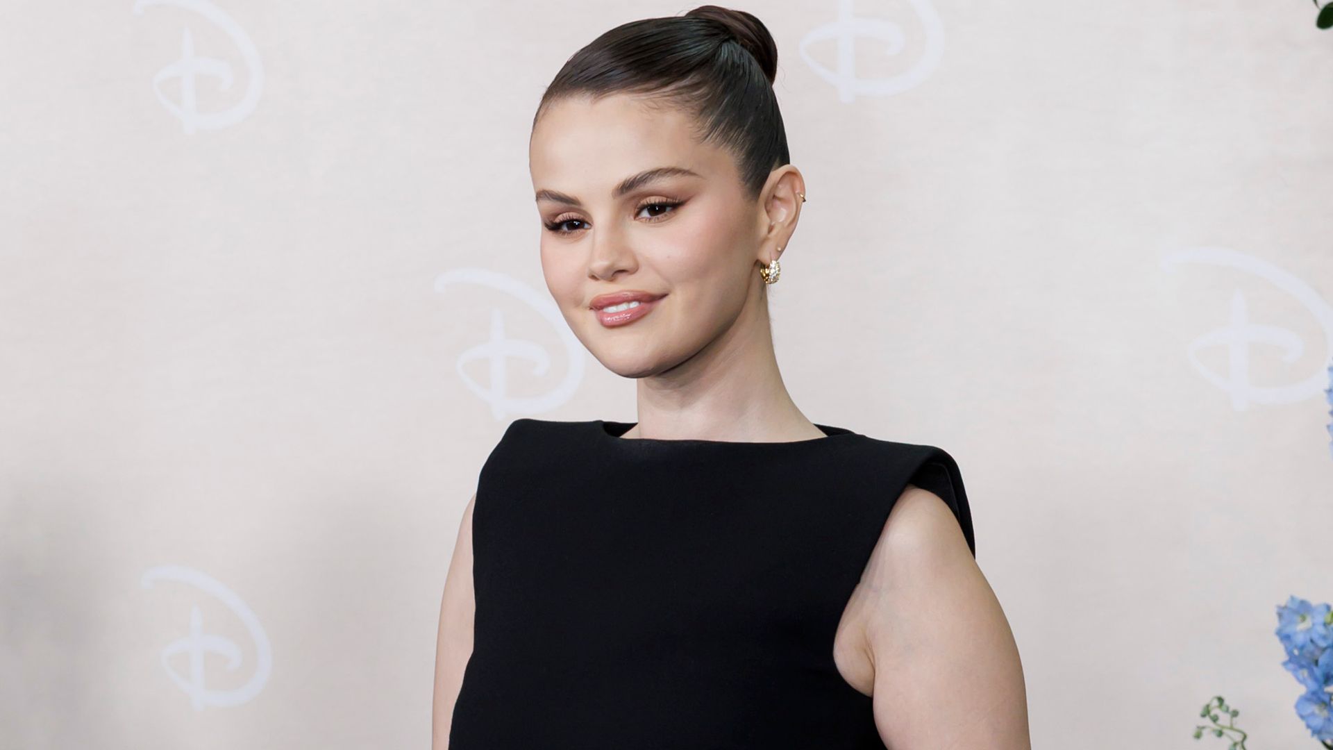 Selena Gomez habla de sus deseos de ser madre tras revelar su desafiante panorama médico.