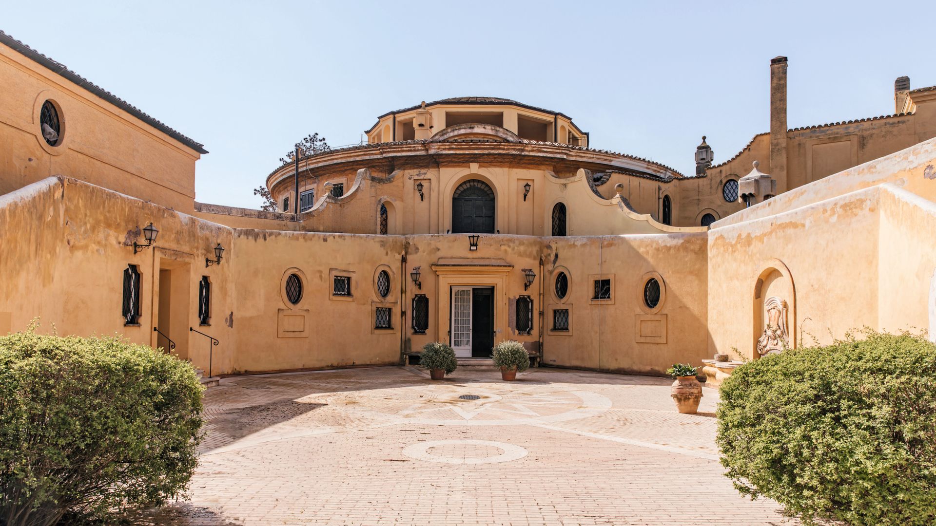 La fachada de la finca familiar de Maria Sole Torlonia