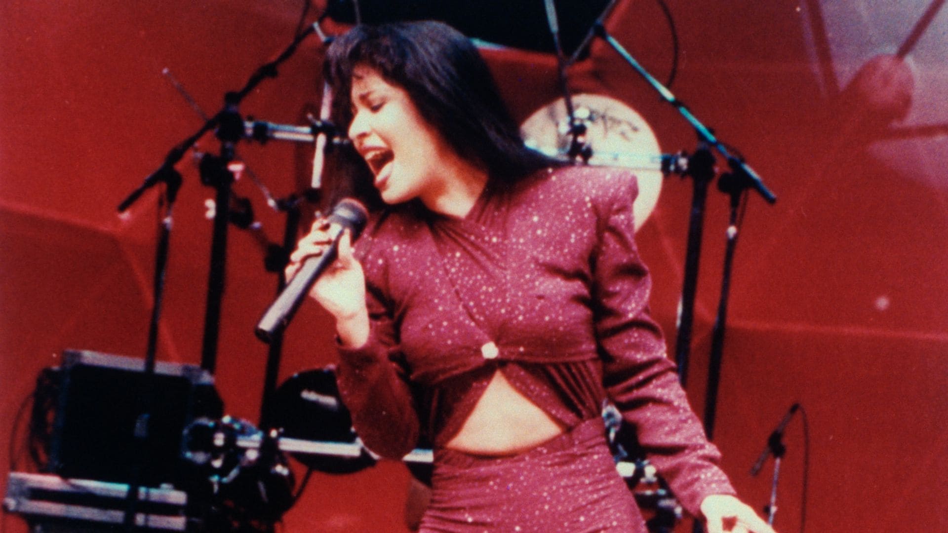 Selena Quintanilla: la icónica cantante latina que diseñaba su propia ropa