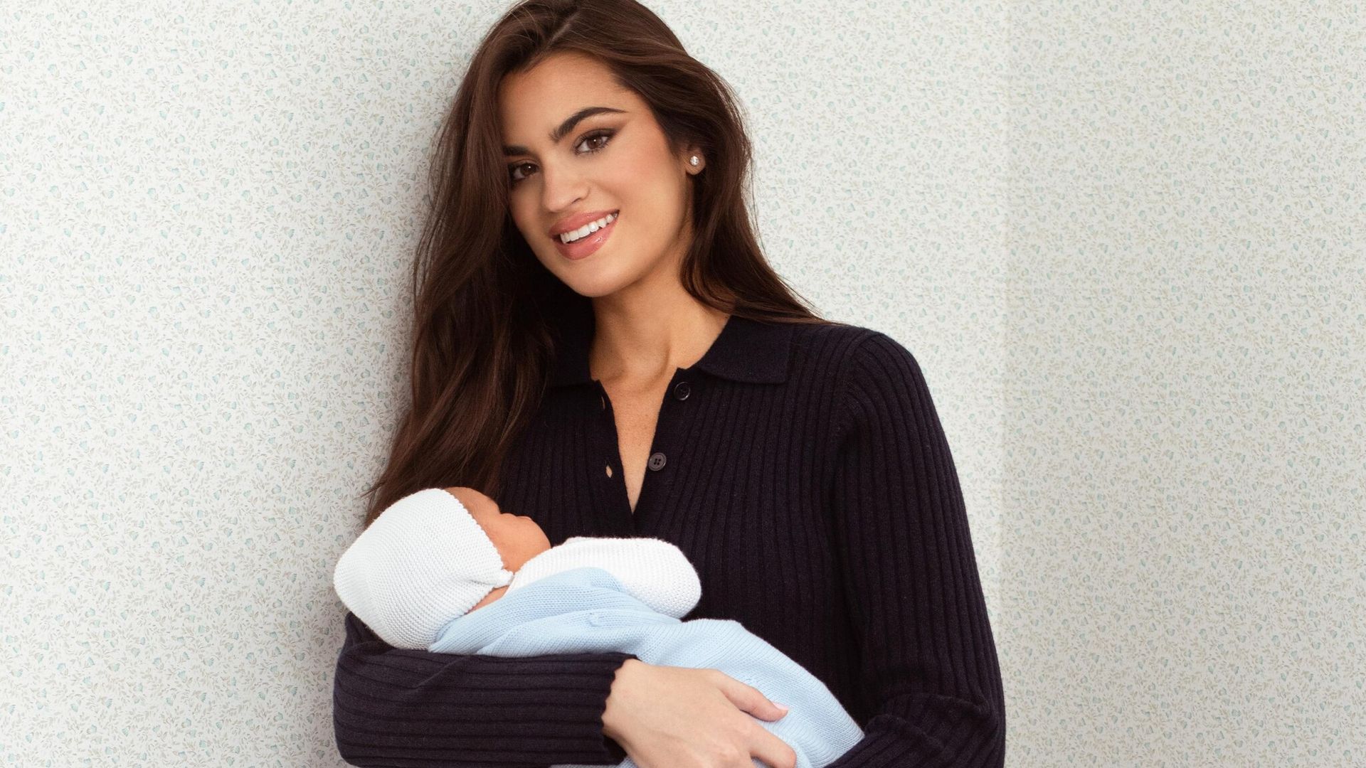 Marta Lozano se confiesa en ¡HOLA!: lo más duro como madre primeriza