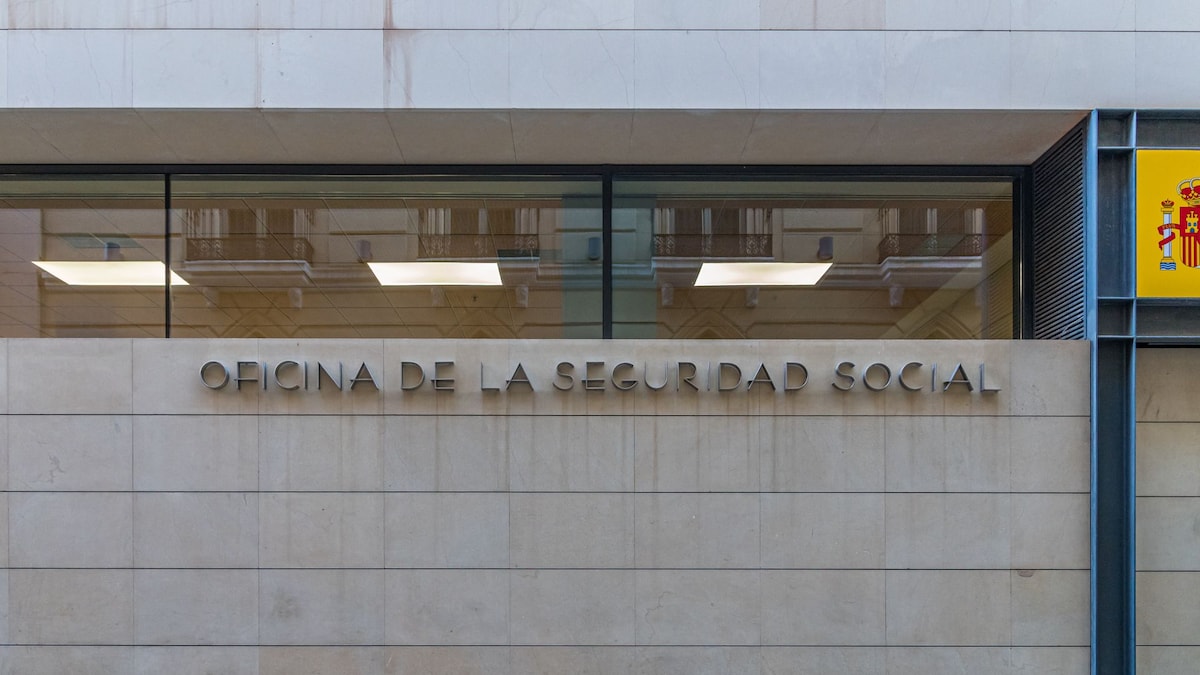 Confirmado por la Seguridad Social: tu sueldo y condiciones van a cambiar si llevas 18 meses de baja