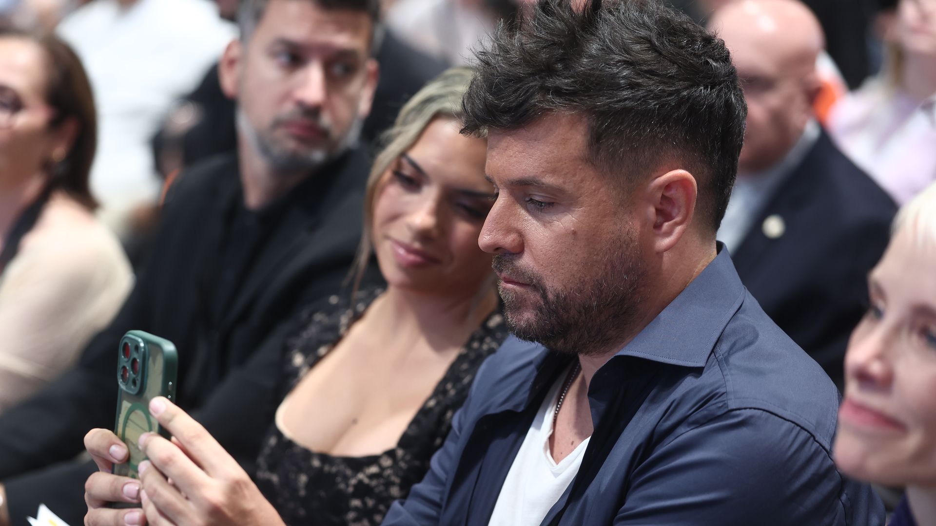 Pablo López y su mujer, Laura Rubio, emocionados j
