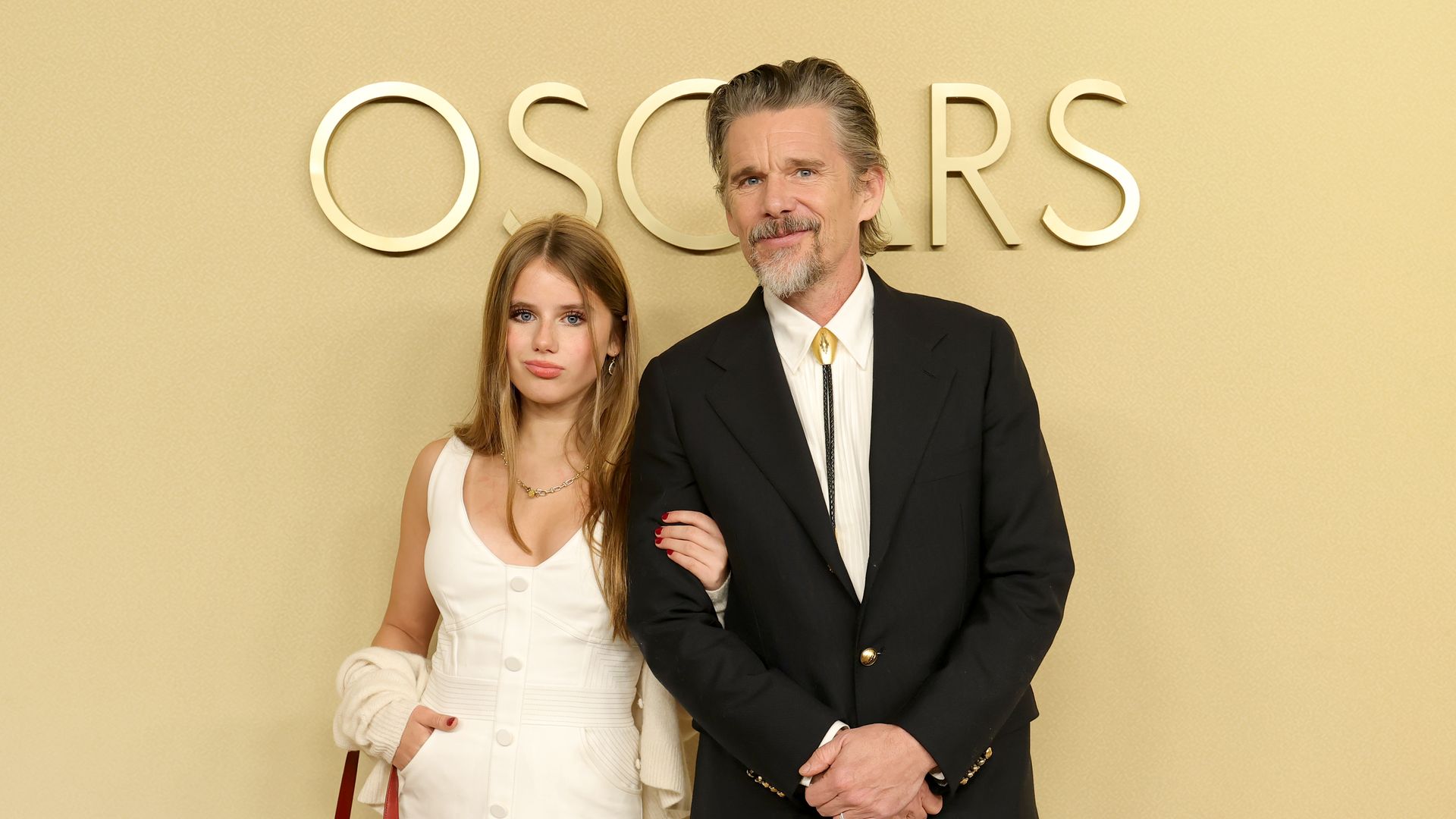 Ethan Hawke con su hija Clementine en el almuerzo de los nominados a los Oscar 2026