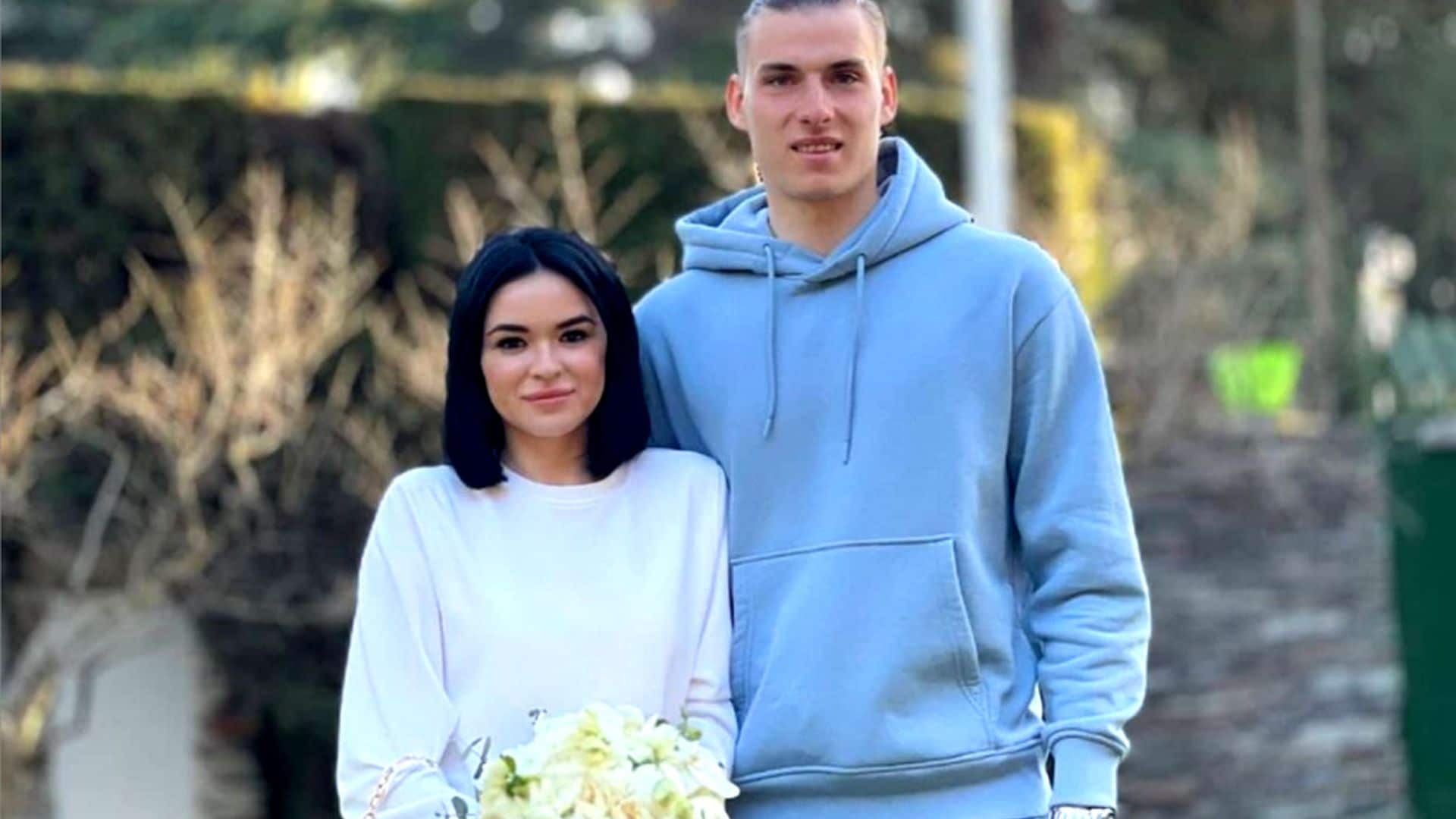 La singular boda (en chándal) del portero del Real Madrid, Andrey Lunin con su novia Anastasia Tamazova