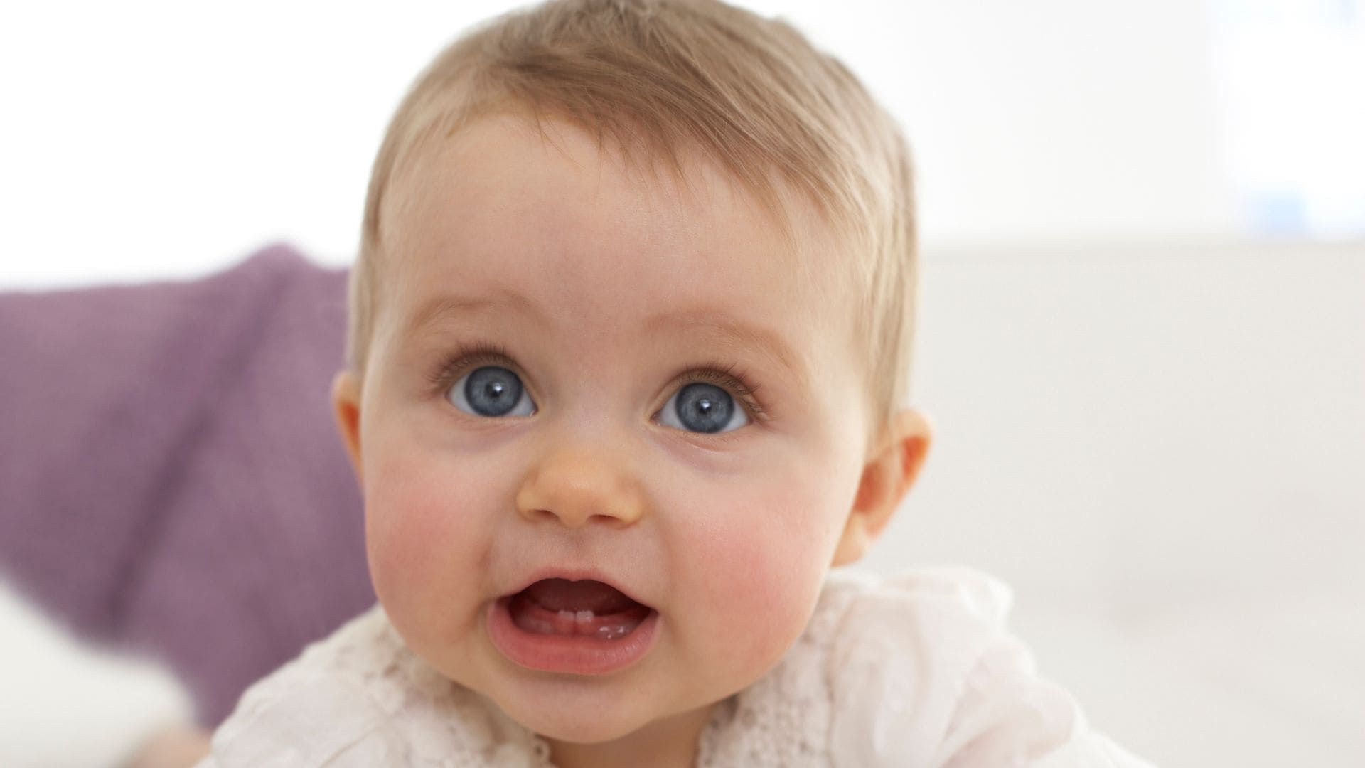 ¿Es verdad que la erupción de los dientes de leche provoca fiebre en el niño?