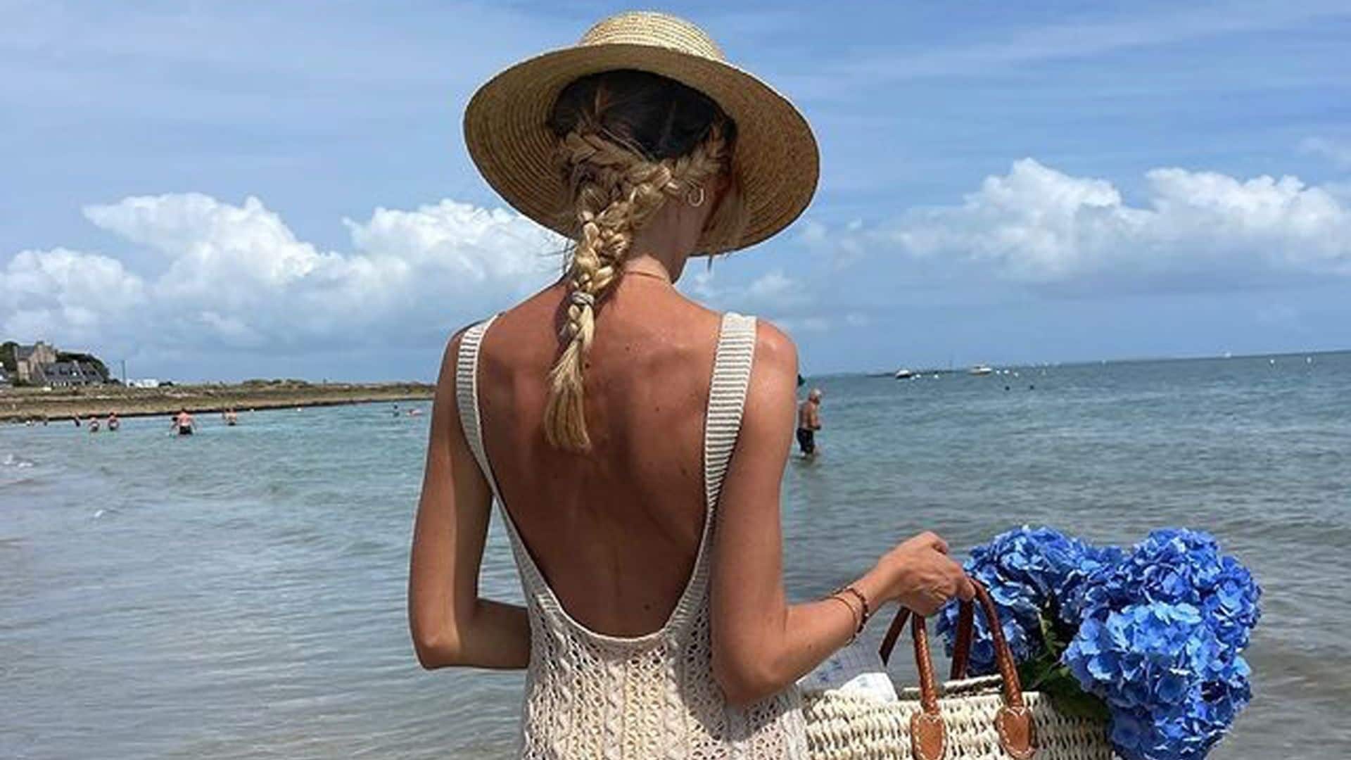 Los peinados fáciles de las expertas para ir siempre guapa a la playa y la piscina
